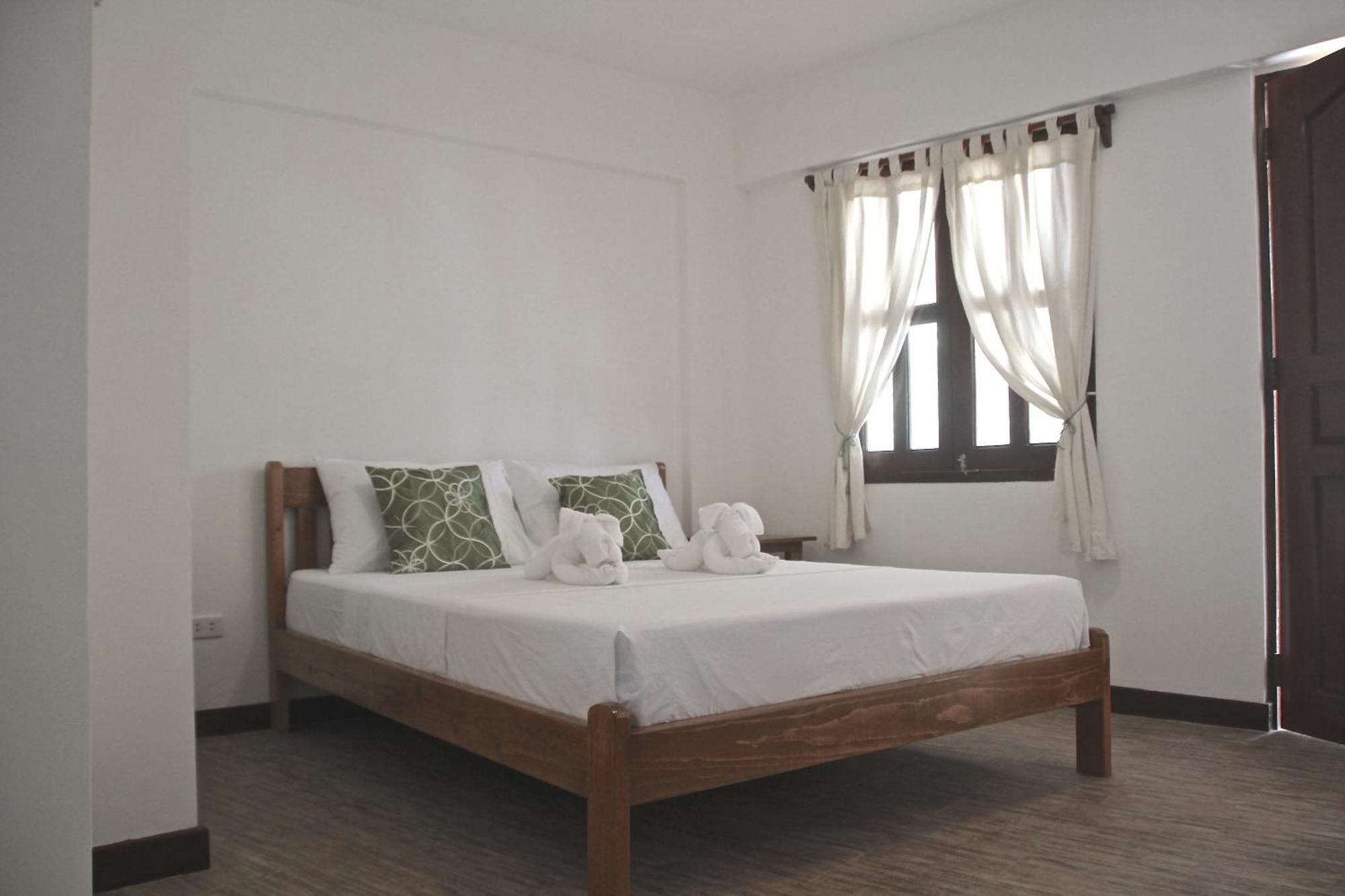Wind Rider'S Inn Balabag  Room photo